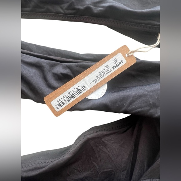 SKIMS Signature Swim Strapless Cut Out Monokini in the color Onyx (black) L NWT - Picture 4 of 8